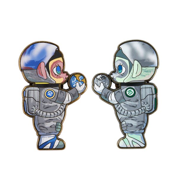 POP MART Molly Anniversary Statues Classical Retro Enamel Pin Badge/Fridge Magnet Blind Box