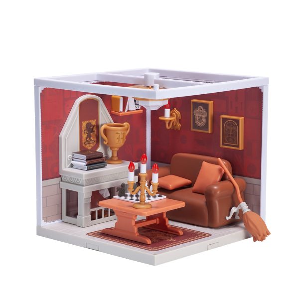 POP MART Harry Potter Hogwarts Castle Assembly Toy